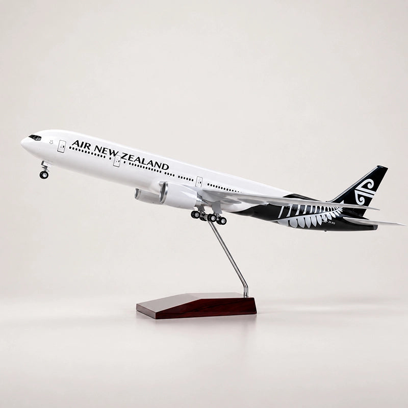 Air New Zealand Boeing 777-300ER 1:157 Scale Model