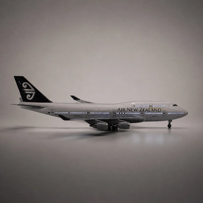 Air New Zealand Boeing 747 1:150 Scale Model