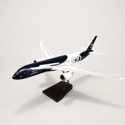 Lufthansa Airbus A350 100 Years Edition 1:142 Scale Model