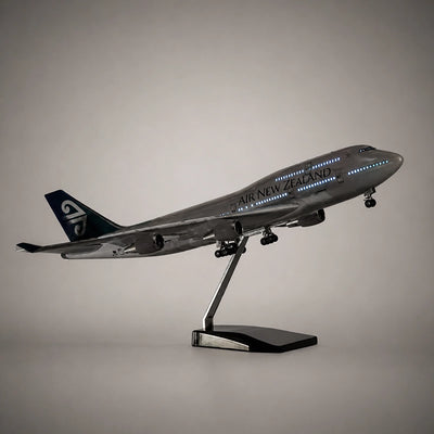Air New Zealand Boeing 747 1:150 Scale Model