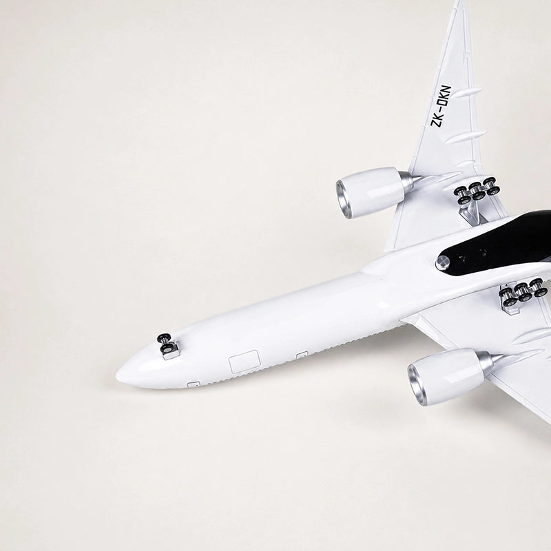 Air New Zealand Boeing 777-300ER 1:157 Scale Model