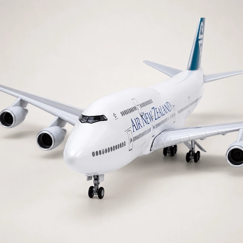 Air New Zealand Boeing 747 1:150 Scale Model