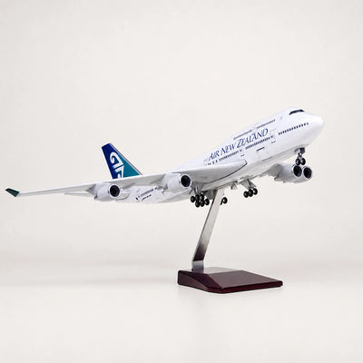 Air New Zealand Boeing 747 1:150 Scale Model