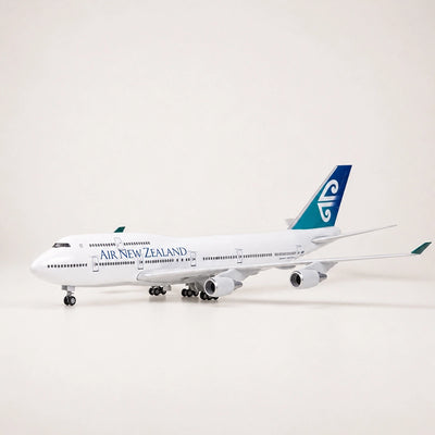 Air New Zealand Boeing 747 1:150 Scale Model