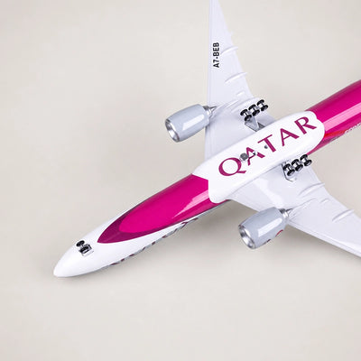 Qatar Airways Boeing 777-300ER World Cup 2022 Edition 1:157 Scale Model
