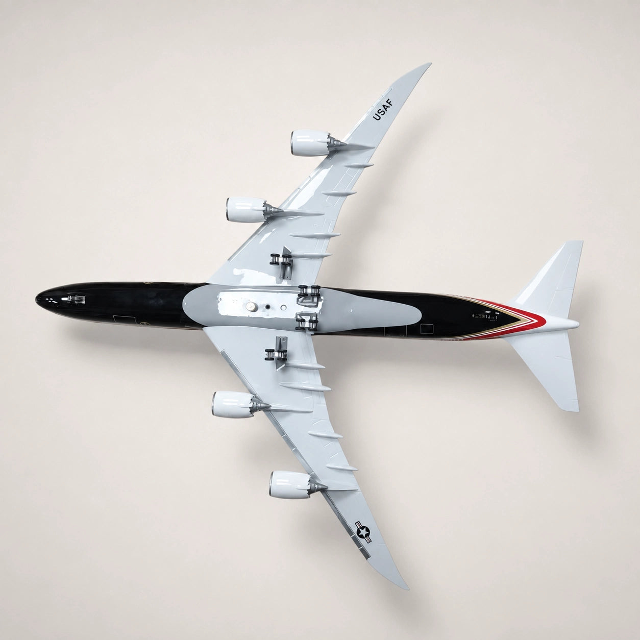 Model prezidentského letounu USAF Boeing 747 v měřítku 1:150