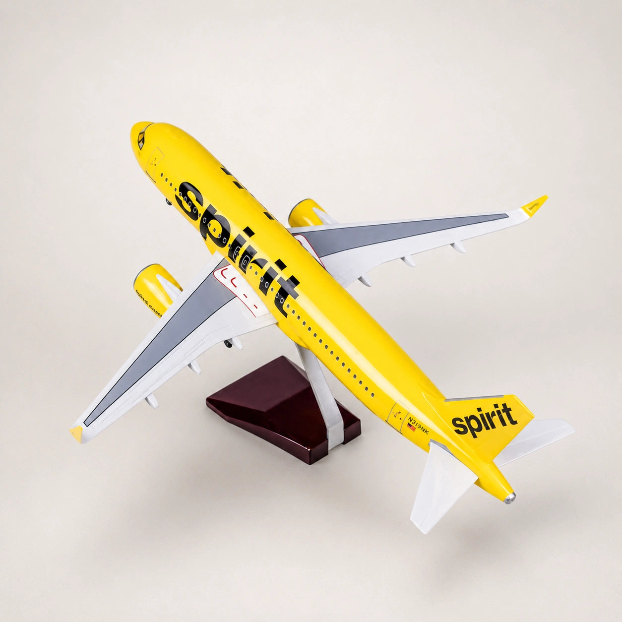 مجسم طائرة Airbus A320 التابعة لخطوط سبيريت الجوية بمقياس 1:80