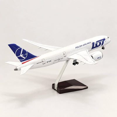 Boeing 787 LOT Polish Airlines – maquette à l’échelle 1:130