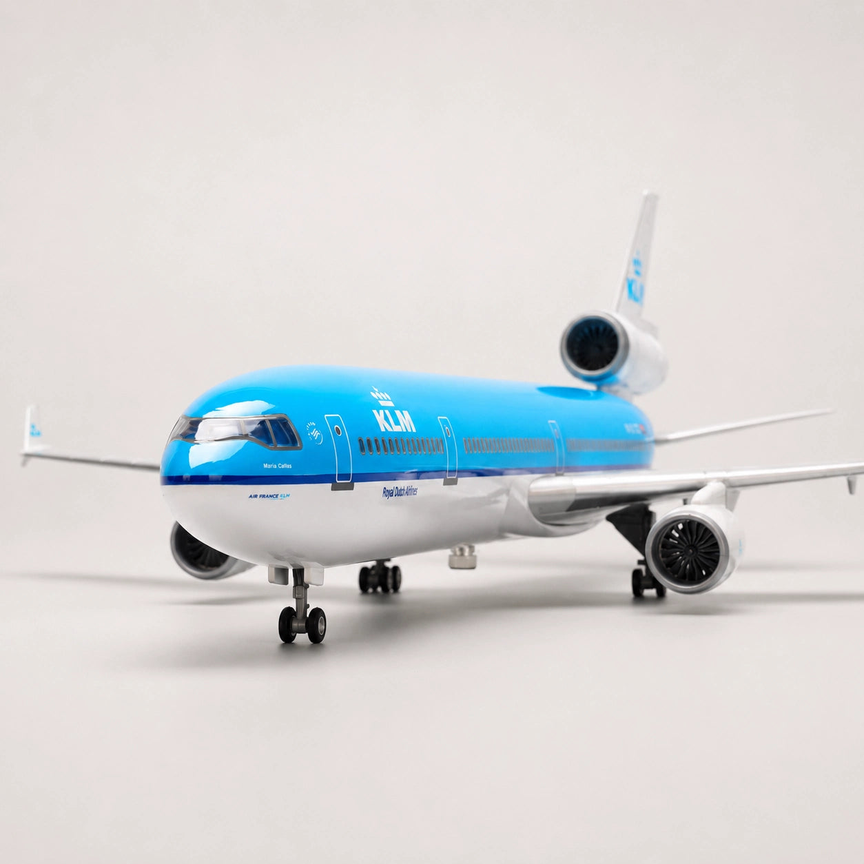KLM Royal Dutch Airlines McDonnell Douglas MD-11 1:130 Scale Model