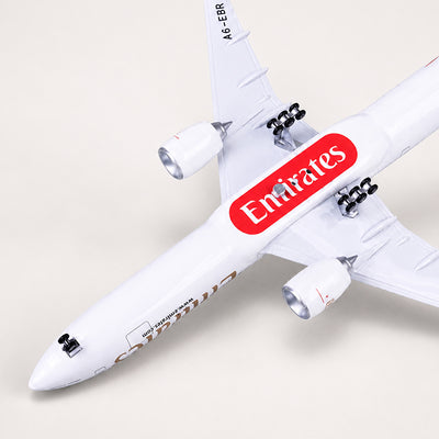 Emirates Boeing 777 1:157 Scale Model