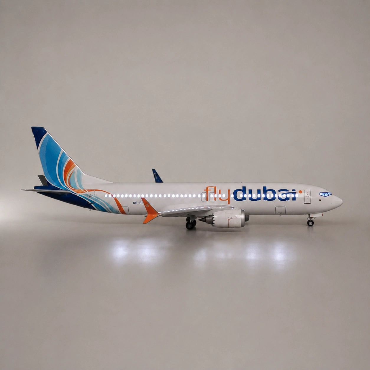Flydubai Boeing 737 1:85 Scale Model