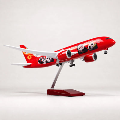 Model Boeing 787 Hainan Airlines v edici Kung Fu Panda v měřítku 1:130