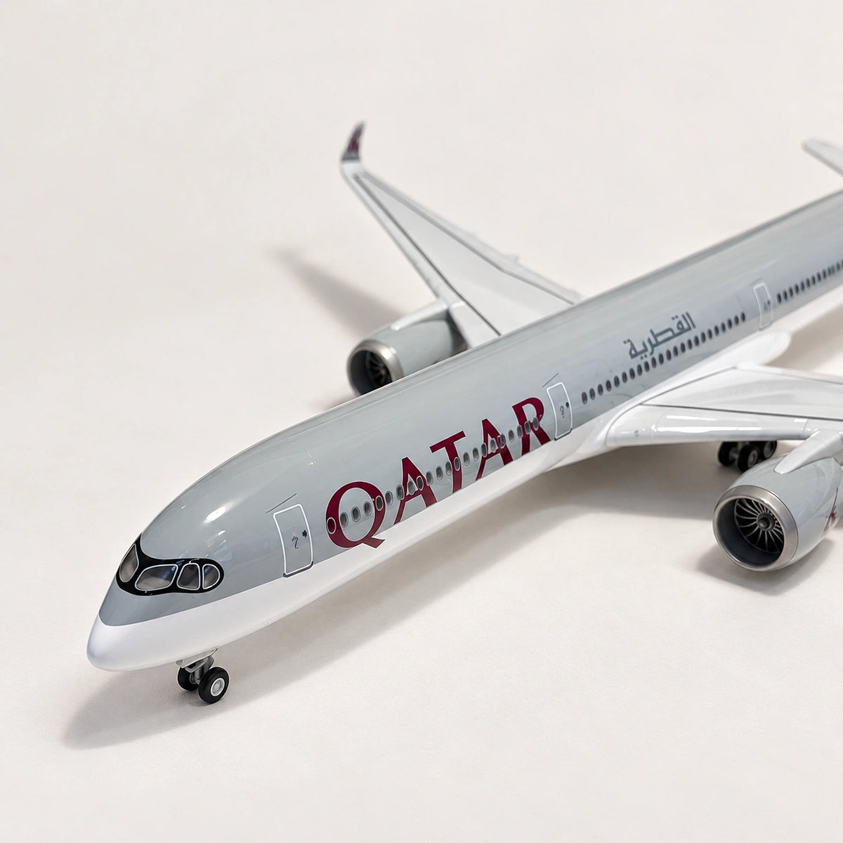 Qatar Airways Airbus A350-1000 – Modell im Maßstab 1:157