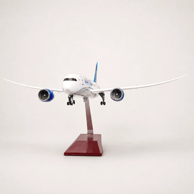 United Airlines Boeing 787 Dreamliner 1:130 Scale Model