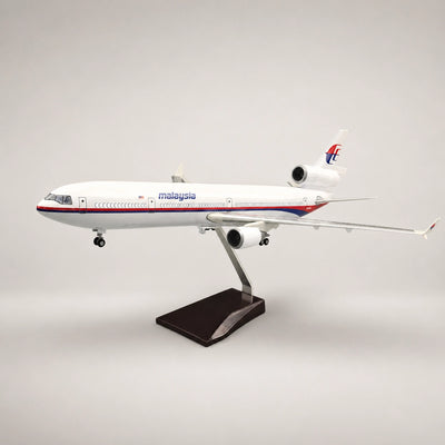 نموذج FedEx McDonnell Douglas MD-11 بمقياس 1:130