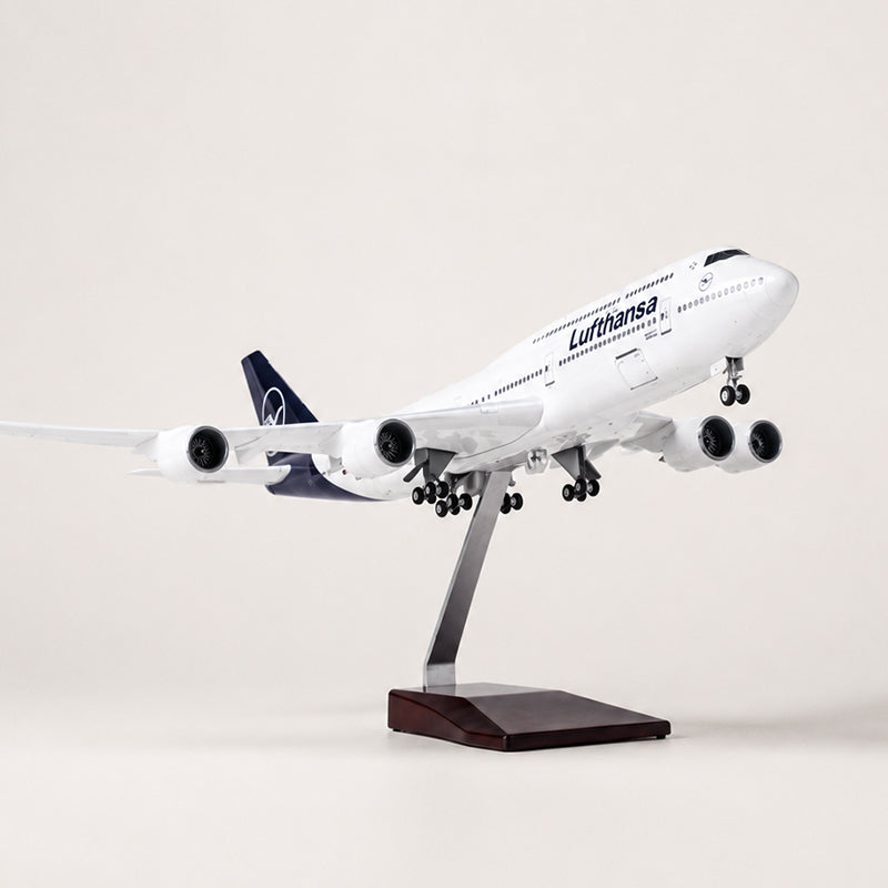 Lufthansa Boeing 747 New Livery 1:160 Scale Model