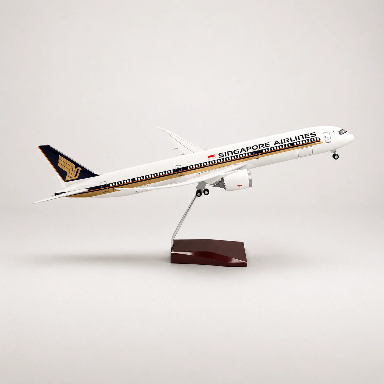 Model Singapore Airlines Boeing 787-10 Dreamliner v měřítku 1:145