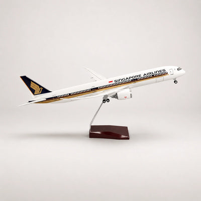 Model Singapore Airlines Boeing 787-10 Dreamliner v měřítku 1:145