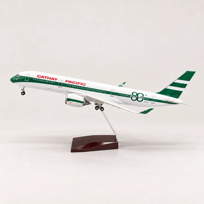 Airbus A350 Cathay Pacific – edice k 80. výročí – model v měřítku 1:142