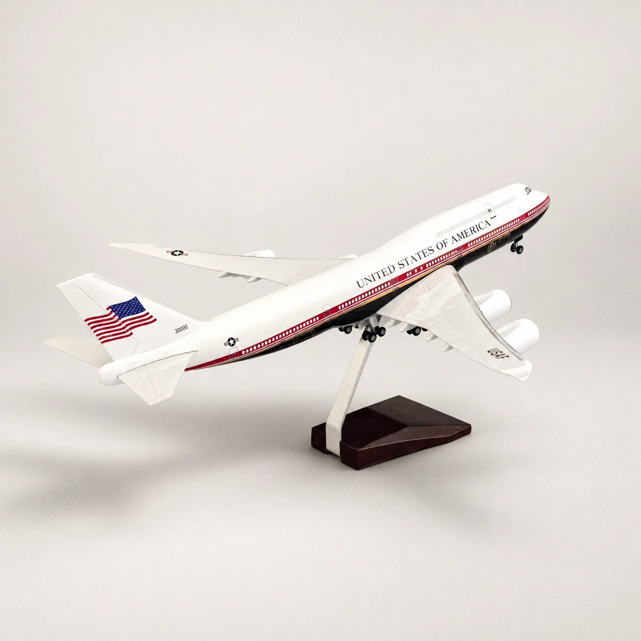 Model prezidentského letounu USAF Boeing 747 v měřítku 1:150