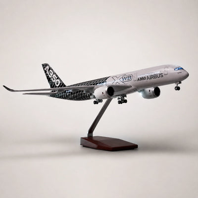 Model Prototaip Airbus A350 XWB – livery gentian karbon Skala 1:142