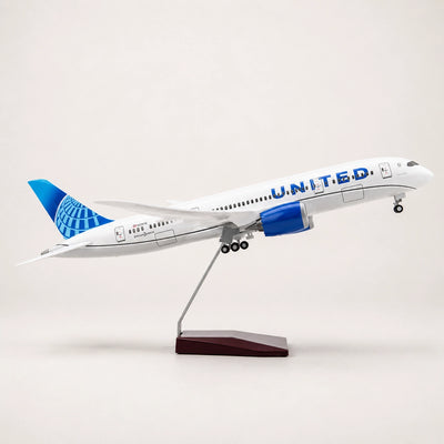 United Airlines Boeing 787 Dreamliner 1:130 Scale Model