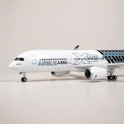 Model Prototaip Airbus A350 XWB – livery gentian karbon Skala 1:142