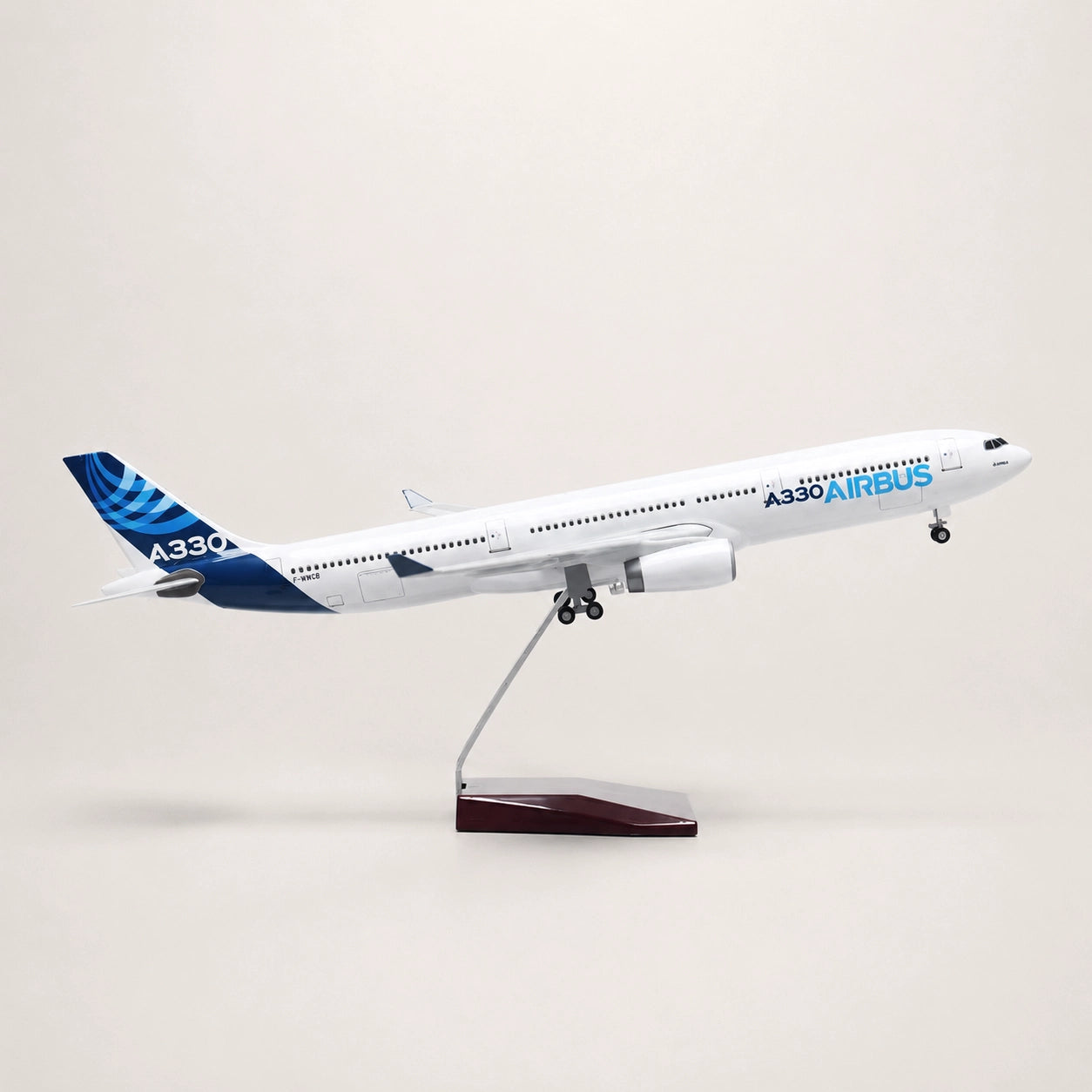 Model Prototaip Airbus A330 Skala 1:135