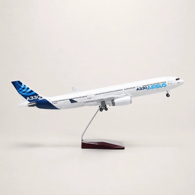 Model Prototaip Airbus A330 Skala 1:135