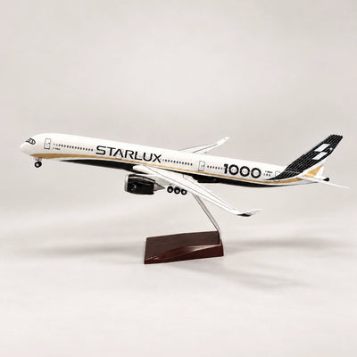 STARLUX Airlines Airbus A350-1000 – speciální zbarvení – model v měřítku 1:157