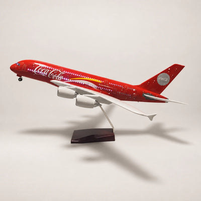 Model Airbusu A380 v edici Coca-Cola v měřítku 1:160