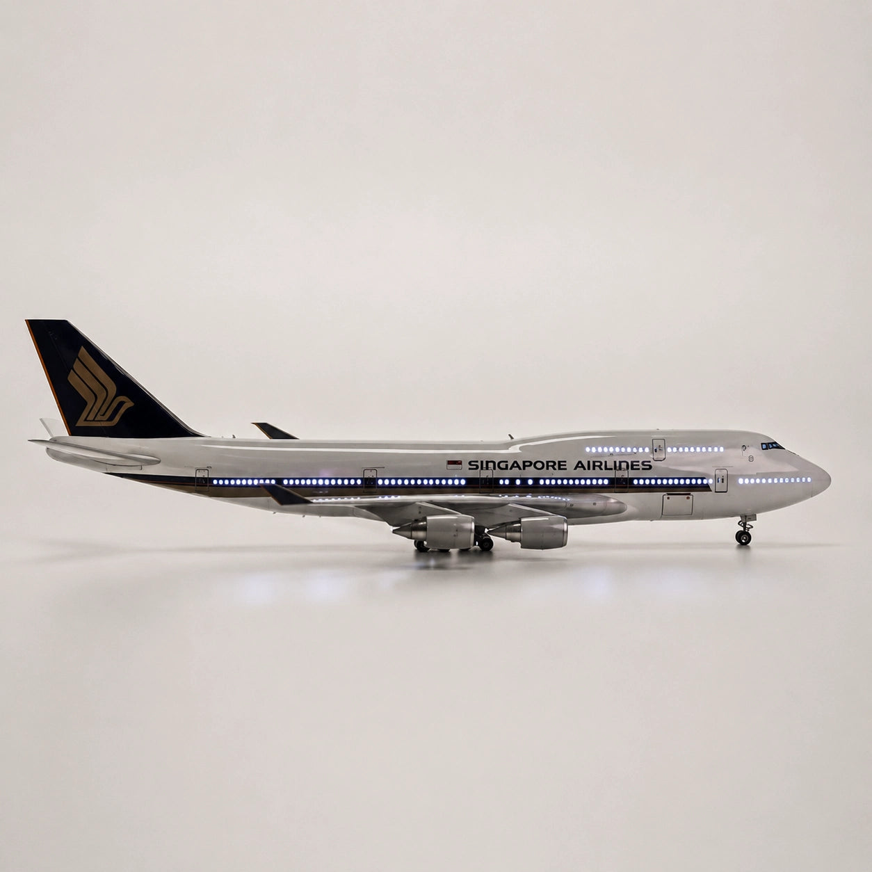 Schaalmodel Singapore Airlines Boeing 747 – klassieke kleurstelling 1:150