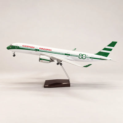 Airbus A350 Cathay Pacific – edice k 80. výročí – model v měřítku 1:142