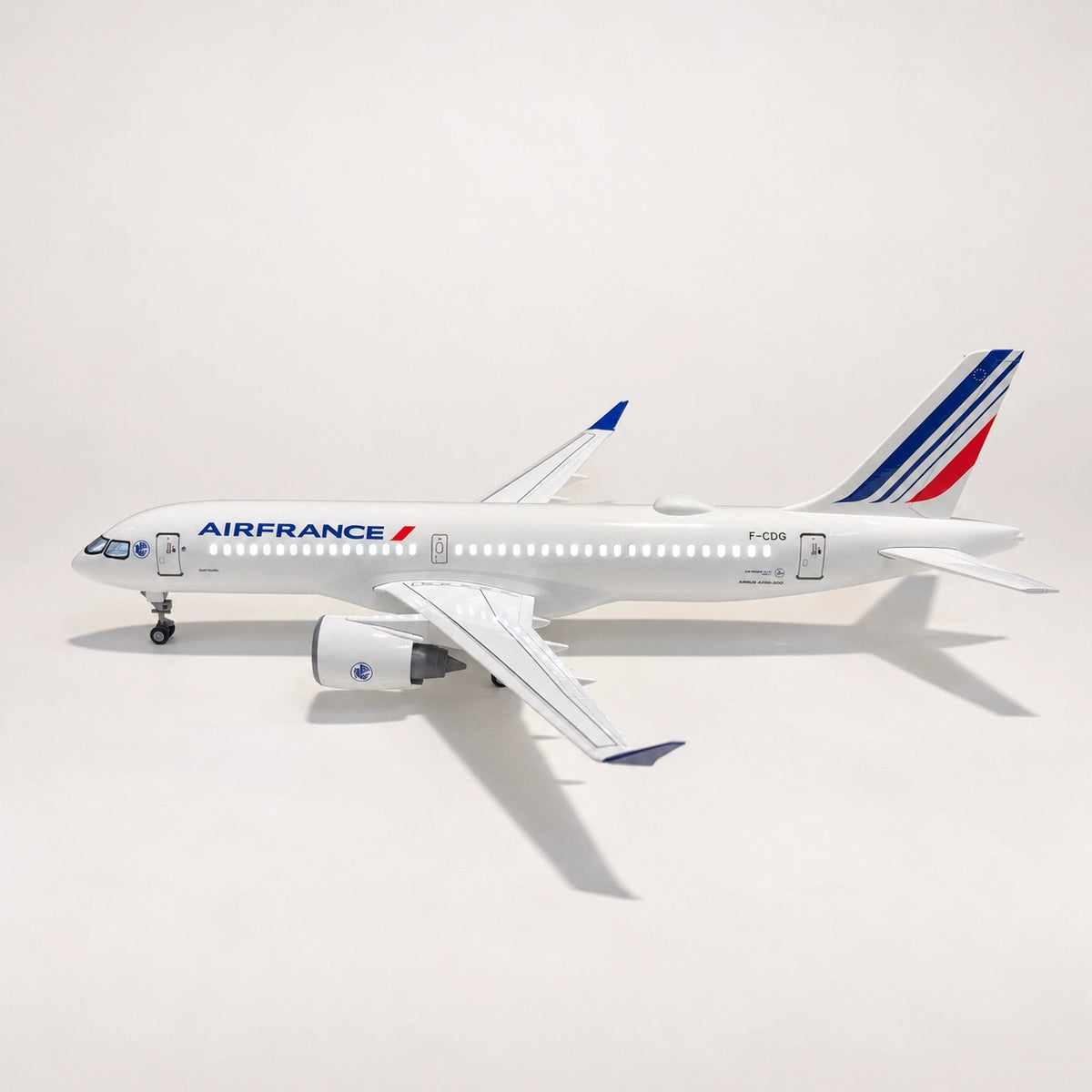 مجسّم إيرباص A220-300 للخطوط الجوية الفرنسية بمقياس 1:100