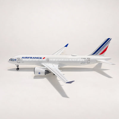مجسّم إيرباص A220-300 للخطوط الجوية الفرنسية بمقياس 1:100