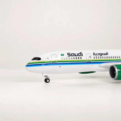 Boeing 787 Saudia – maqueta a escala 1:130