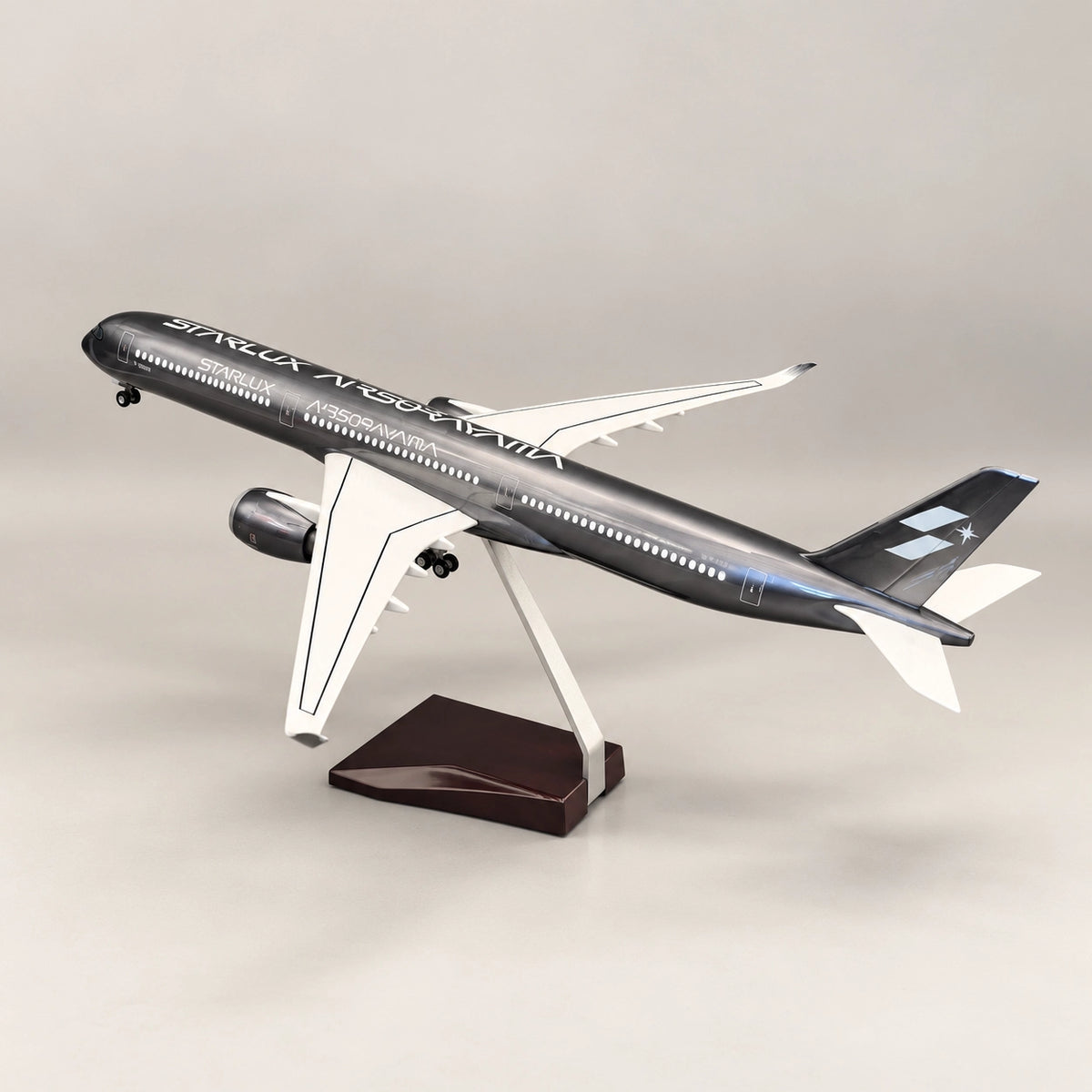 مجسم إيرباص A350-1000 ستارلوكس إيرلاينز – الطلاء الفضي – بمقياس 1:157