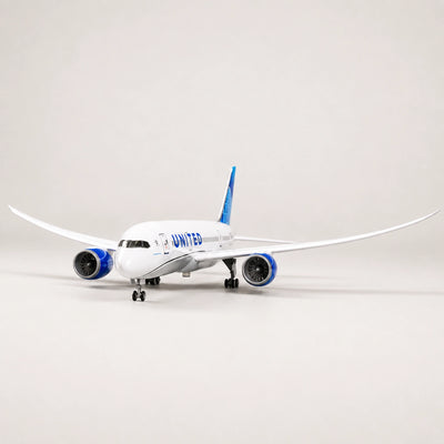 United Airlines Boeing 787 Dreamliner 1:130 Scale Model