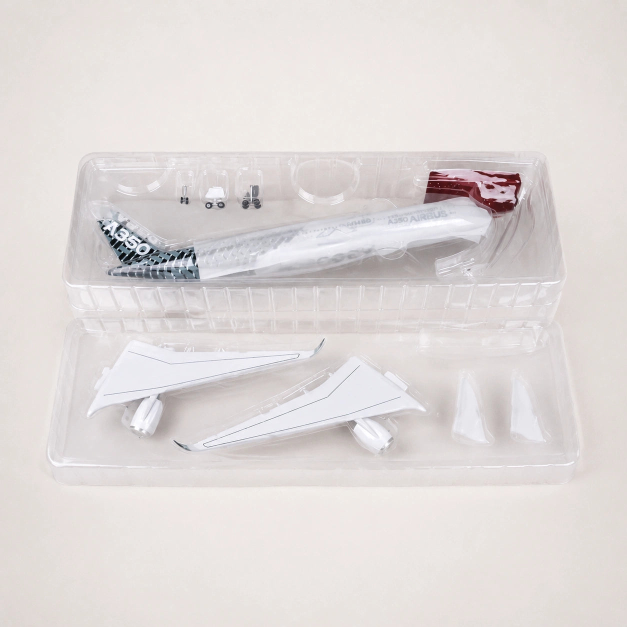 Model Prototaip Airbus A350 XWB – livery gentian karbon Skala 1:142