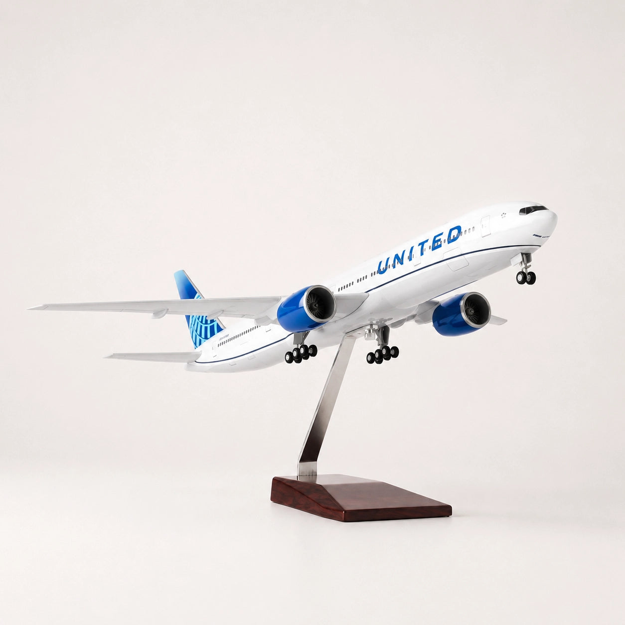 Model United Airlines Boeing 777 v měřítku 1:157