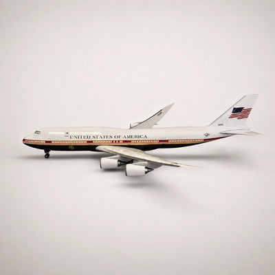 Model prezidentského letounu USAF Boeing 747 v měřítku 1:150