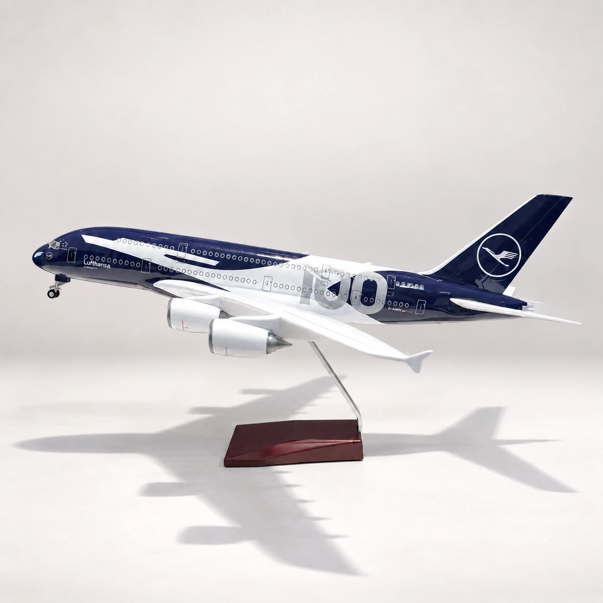 مجسم طائرة لوفتهانزا Airbus A380 – إصدار الذكرى المئوية بمقياس 1:160