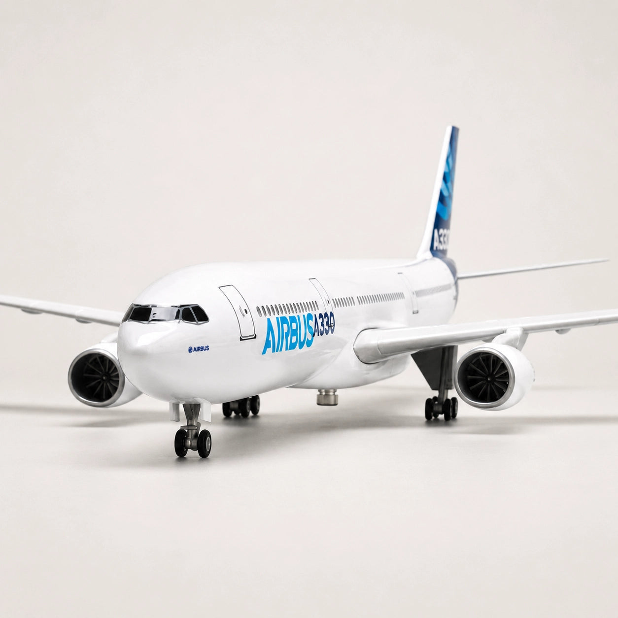 Model Prototaip Airbus A330 Skala 1:135