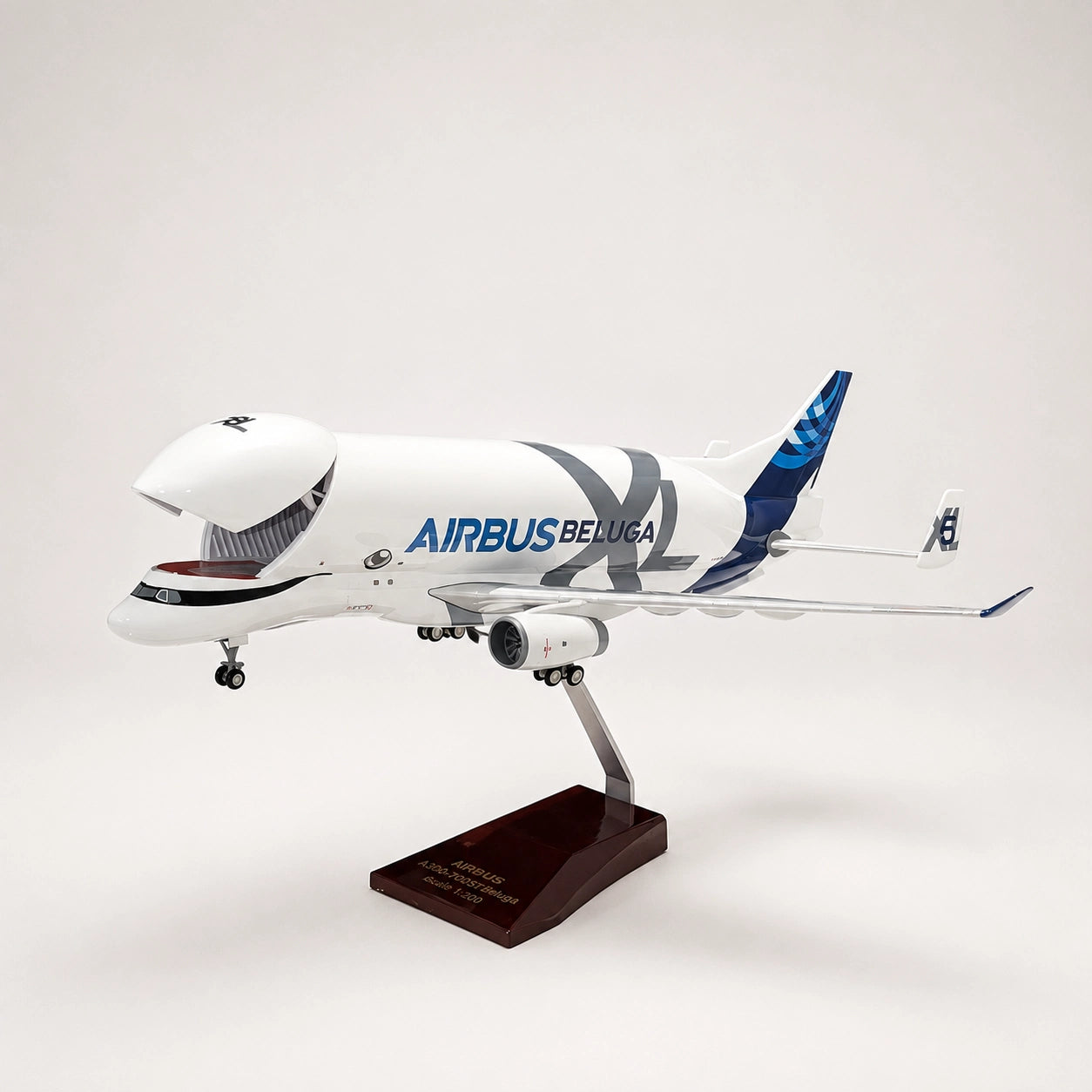 Airbus A330-743L BelugaXL Modell im Maßstab 1:150