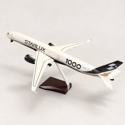 STARLUX Airlines Airbus A350-1000 – speciální zbarvení – model v měřítku 1:157