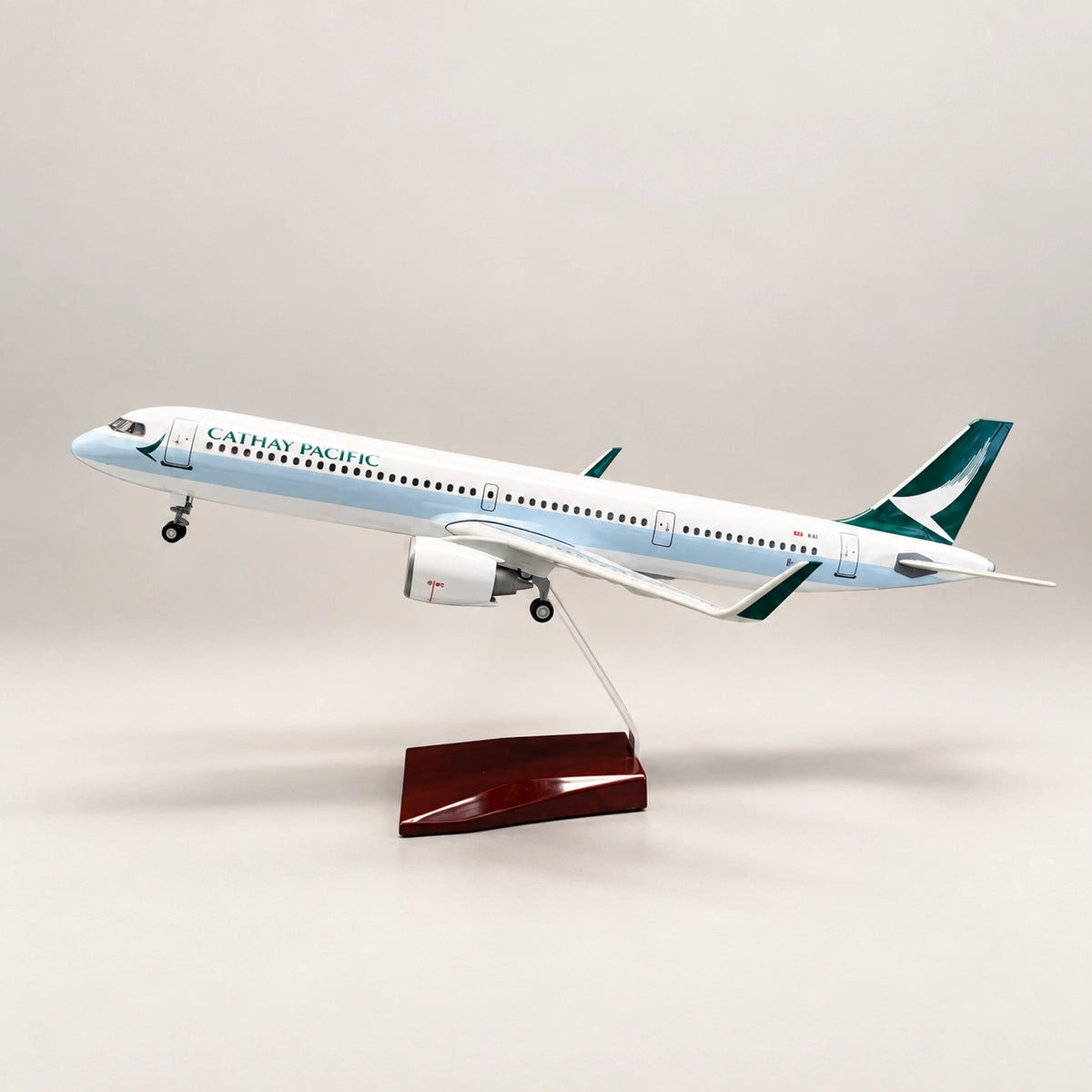 Cathay Pacific Airbus A321neo 1:100 Scale Model