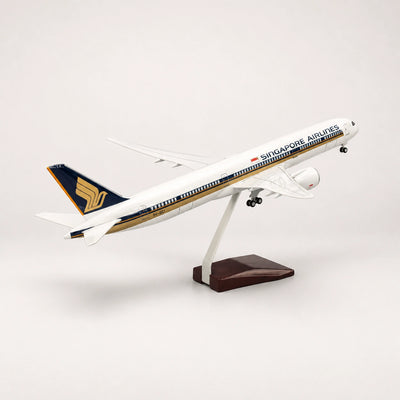 Model Singapore Airlines Boeing 787-10 Dreamliner v měřítku 1:145