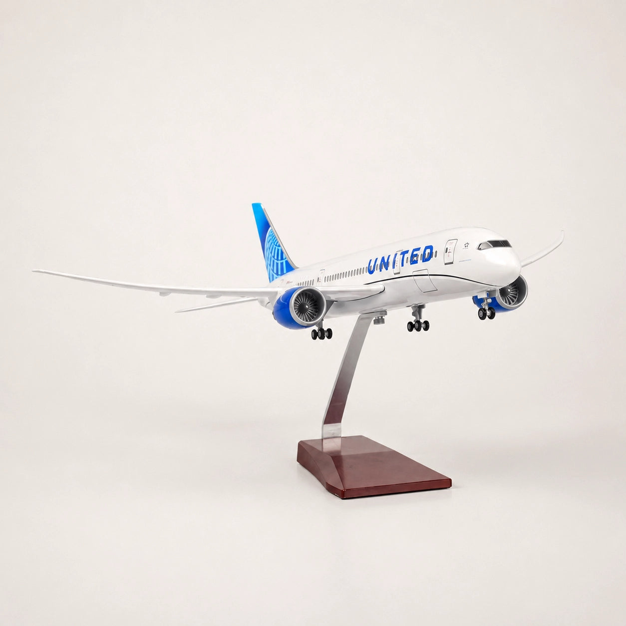 United Airlines Boeing 787 Dreamliner 1:130 Scale Model