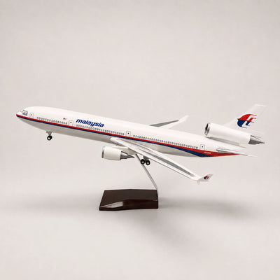 نموذج FedEx McDonnell Douglas MD-11 بمقياس 1:130