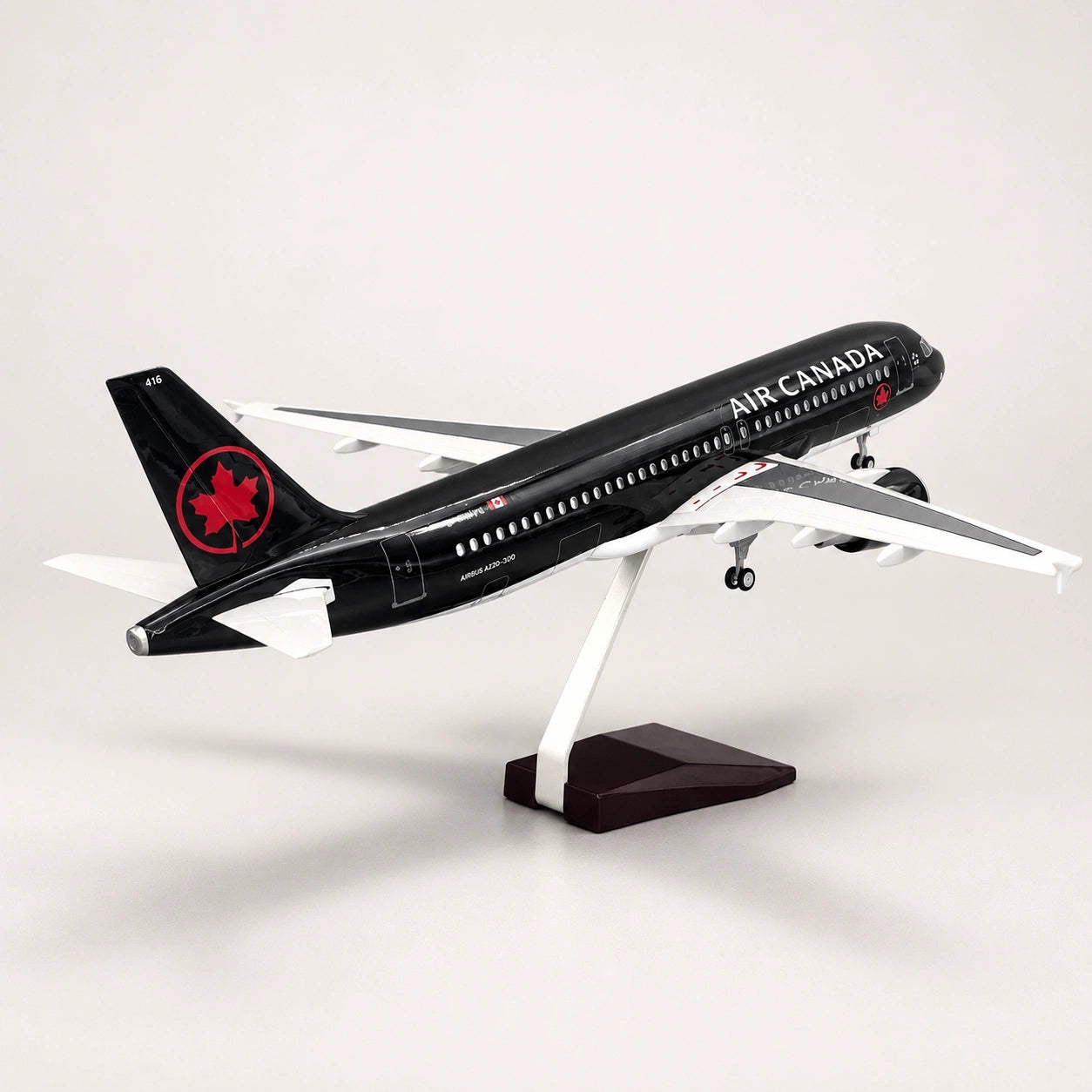 Air Canada Airbus A320 1:80 Scale Model